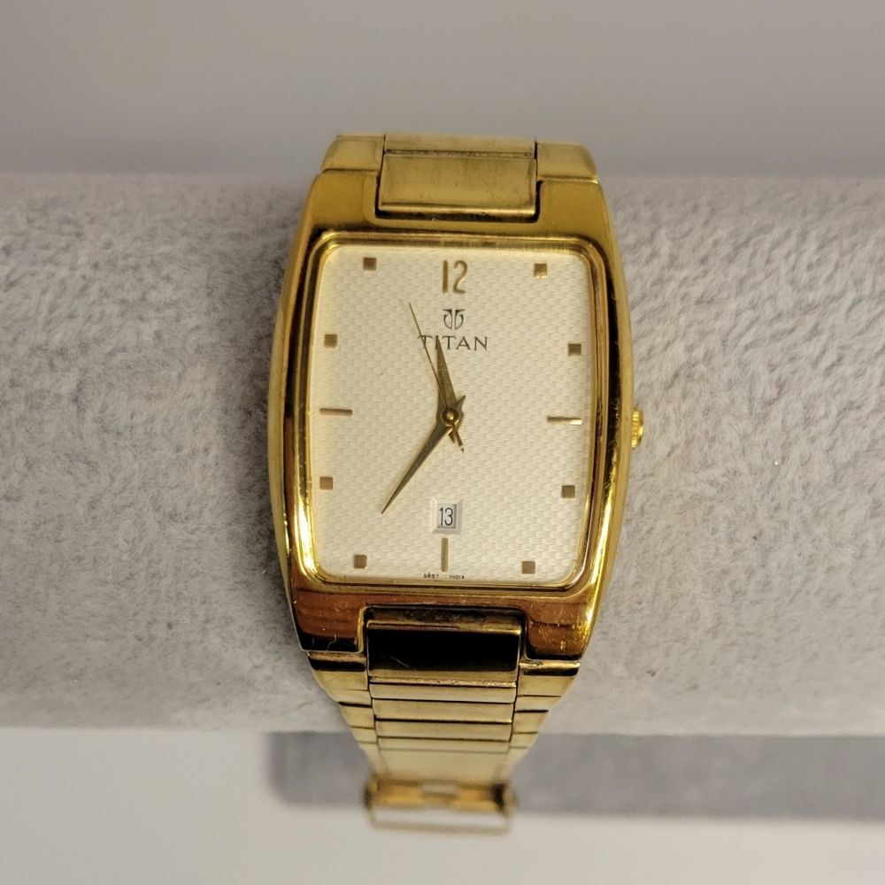▪︎Titan Men's Date Watch